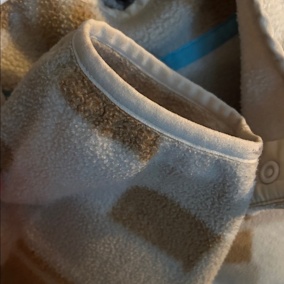 Patagonia Synchilla in Cream & Tan - Picture 3 of 4